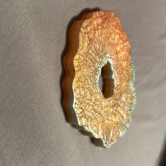 Decor - Picture 3 of 3